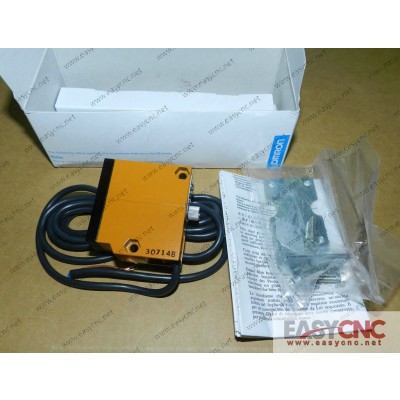 E3S-LS10XB4 Omron photoelectric switch new